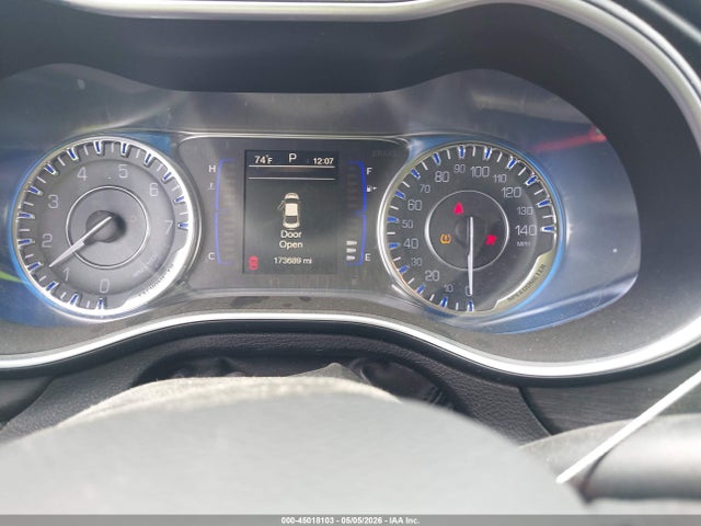 Продажа на аукционе авто 2016 Chrysler 200 Limited, vin: 1C3CCCAB5GN170409, номер лота: 45018103