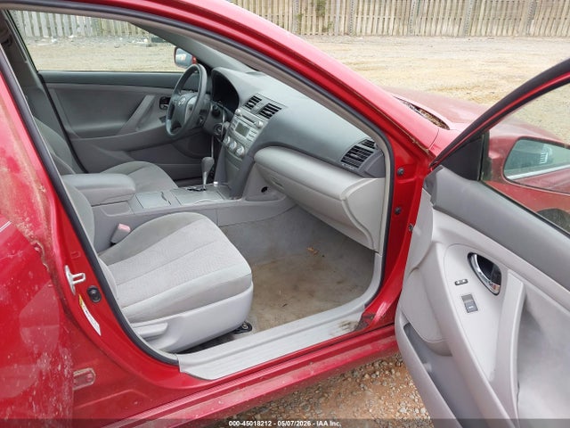 2010 Toyota Camry Le მანქანა იყიდება აუქციონზე, vin: 4T1BF3EK1AU581016, აუქციონის ნომერი: 45018212