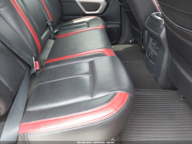 45018215 :رقم المزاد ، 1N6AA1E68JN539360 vin ، 2018 Nissan Titan Sv مزاد بيع