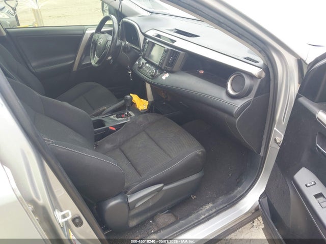 45018240 :رقم المزاد ، JTMWFREV3JJ187456 vin ، 2018 Toyota Rav4 Xle مزاد بيع