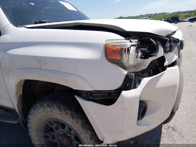 Toyota 4runner Sr5 Premium 2016 JTEBU5JR4G5378838 Image 17