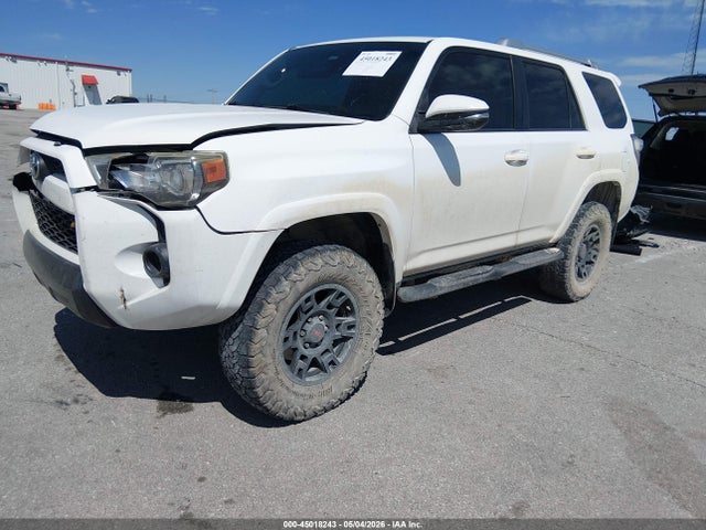Toyota 4runner Sr5 Premium 2016 JTEBU5JR4G5378838 Image 2