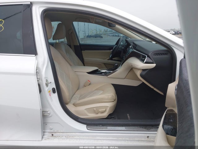 45018259 :رقم المزاد ، 4T1B11HK9JU131158 vin ، 2018 Toyota Camry Xle مزاد بيع