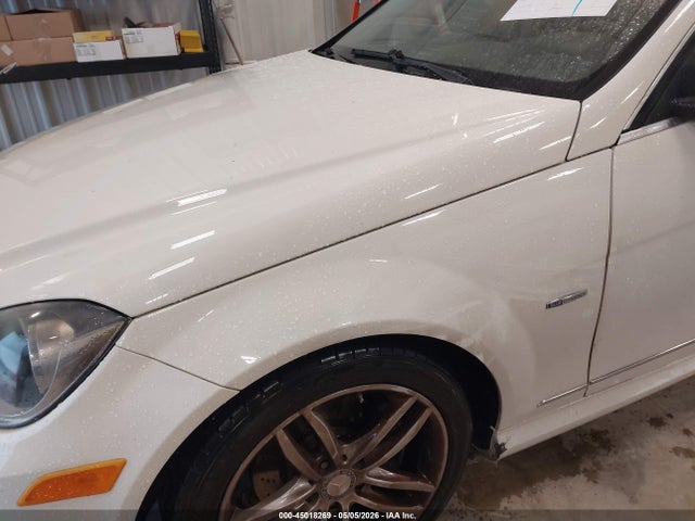 Продаж на аукціоні авто 2012 Mercedes-benz C 250 Sport, vin: WDDGF4HB3CA611977, номер лоту: 45018269