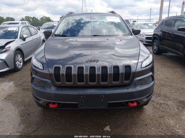 45018351 :رقم المزاد ، 1C4PJMBS8FW596028 vin ، 2015 Jeep Cherokee Trailhawk مزاد بيع