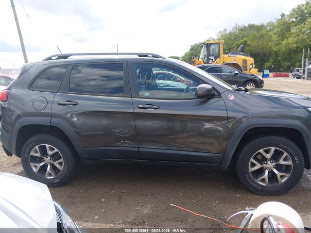 45018351 :رقم المزاد ، 1C4PJMBS8FW596028 vin ، 2015 Jeep Cherokee Trailhawk مزاد بيع
