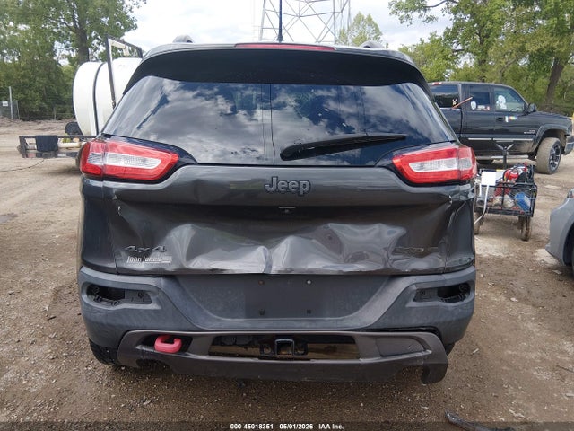 45018351 :رقم المزاد ، 1C4PJMBS8FW596028 vin ، 2015 Jeep Cherokee Trailhawk مزاد بيع