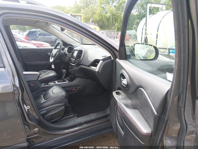 45018351 :رقم المزاد ، 1C4PJMBS8FW596028 vin ، 2015 Jeep Cherokee Trailhawk مزاد بيع