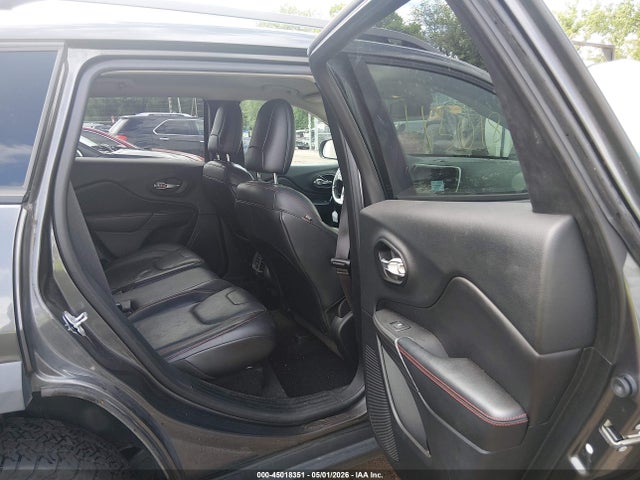 45018351 :رقم المزاد ، 1C4PJMBS8FW596028 vin ، 2015 Jeep Cherokee Trailhawk مزاد بيع