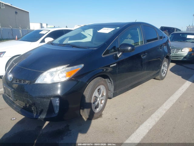 JTDKN3DU9F1981649 Toyota Prius Two