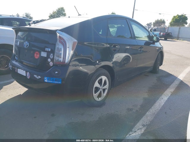 JTDKN3DU9F1981649 Toyota Prius Two