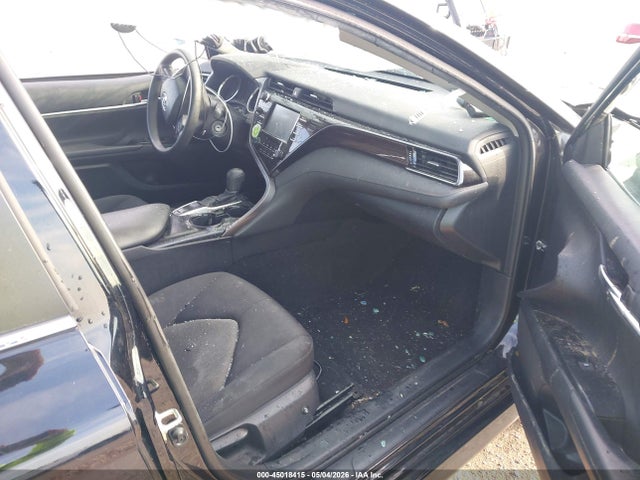 45018415 :رقم المزاد ، 4T1B11HK5KU852739 vin ، 2019 Toyota Camry Le مزاد بيع
