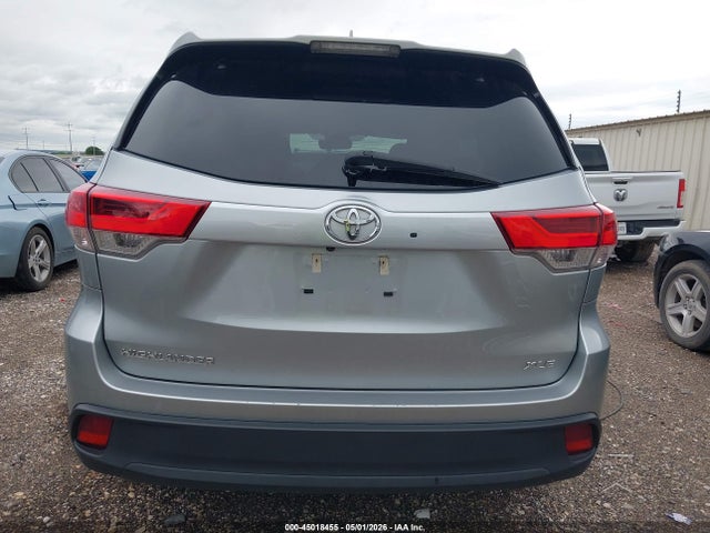 Toyota Highlander Xle 2018 5TDKZRFH3JS530090 Image 17