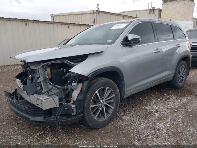 Toyota Highlander Xle 2018 5TDKZRFH3JS530090 Image 2