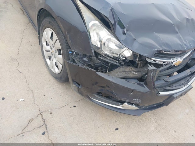 Chevrolet Cruze Ls Auto 2015 1G1PA5SH4F7215465 Image 6