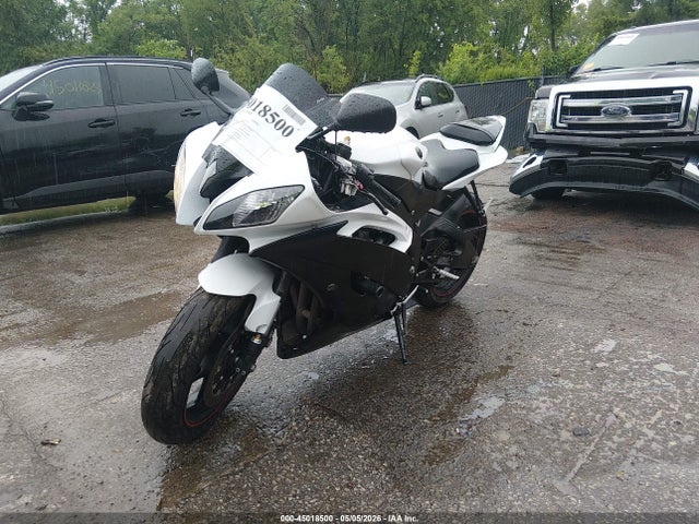 45018500 :رقم المزاد ، JYARJ16E9CA027642 vin ، 2012 Yamaha Yzfr6 مزاد بيع