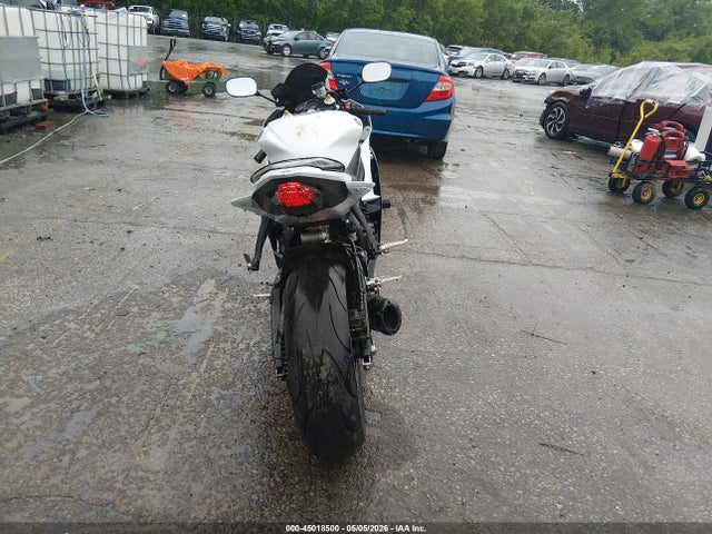 45018500 :رقم المزاد ، JYARJ16E9CA027642 vin ، 2012 Yamaha Yzfr6 مزاد بيع
