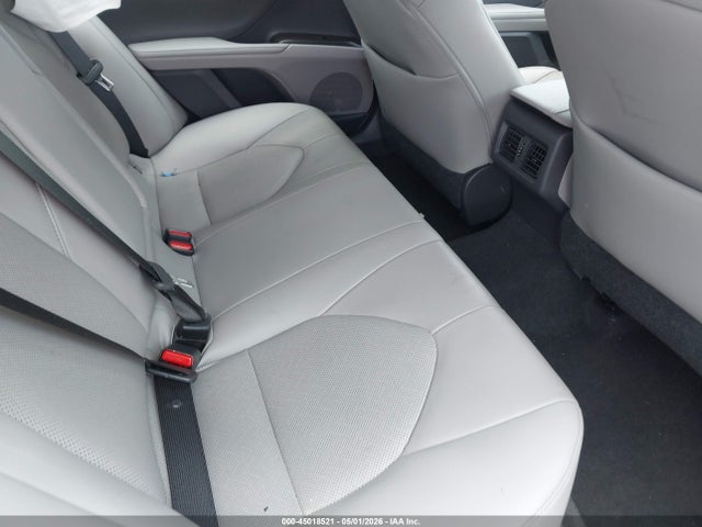 45018521 :رقم المزاد ، 4T1F11AK5MU460956 vin ، 2021 Toyota Camry Xle مزاد بيع