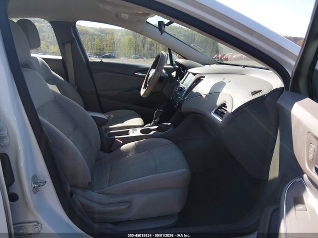 45018534 :رقم المزاد ، 3G1BE6SMXHS544631 vin ، 2017 Chevrolet Cruze Lt Auto مزاد بيع