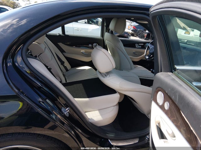 45018536 :رقم المزاد ، WDDZF4JB3HA217972 vin ، 2017 Mercedes-benz E 300 مزاد بيع