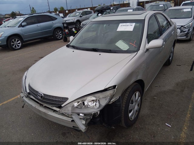 45018538 :رقم المزاد ، JTDBE32K720036555 vin ، 2002 Toyota Camry Le مزاد بيع