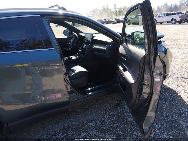 JTEAAAAH5NJ114701 Toyota Venza Xle