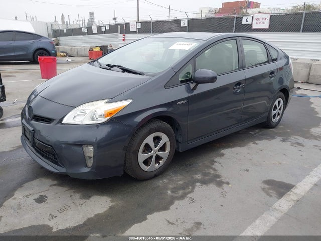 Toyota Prius Two 2015 JTDKN3DU3F0450632 Image 2
