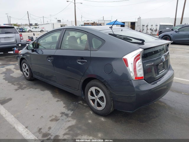 Toyota Prius Two 2015 JTDKN3DU3F0450632 Image 3