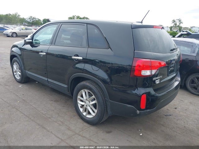 45018567 :رقم المزاد ، 5XYKT3A61FG622629 vin ، 2015 Kia Sorento Lx مزاد بيع