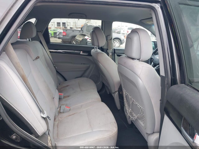 45018567 :رقم المزاد ، 5XYKT3A61FG622629 vin ، 2015 Kia Sorento Lx مزاد بيع