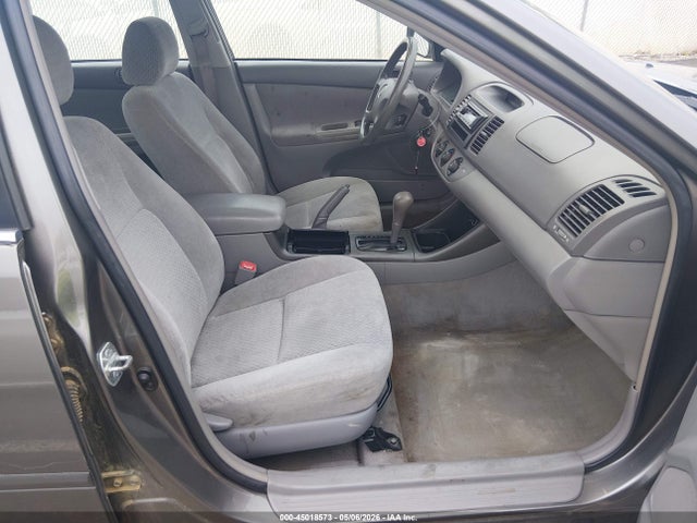 45018573 :رقم المزاد ، 4T1BF32K64U584860 vin ، 2004 Toyota Camry Le V6 مزاد بيع