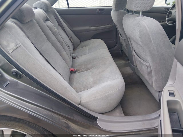 45018573 :رقم المزاد ، 4T1BF32K64U584860 vin ، 2004 Toyota Camry Le V6 مزاد بيع