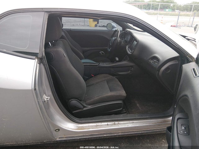 Продажа на аукционе авто 2015 Dodge Challenger Sxt, vin: 2C3CDZAG7FH737206, номер лота: 45018596