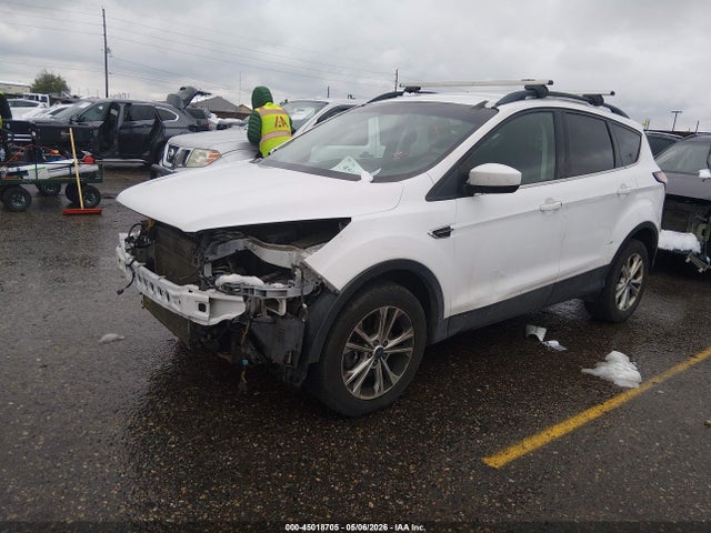 45018705 :رقم المزاد ، 1FMCU9GD4JUA74171 vin ، 2018 Ford Escape Se مزاد بيع