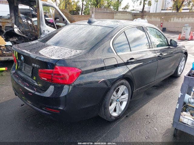 WBA8B9G53JNU99011 BMW 330I