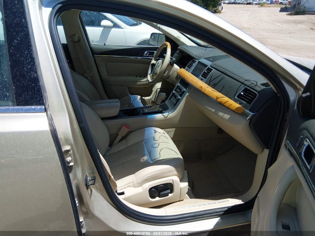45018790 :رقم المزاد ، 1LNHL9DR5AG613906 vin ، 2010 Lincoln Mks مزاد بيع