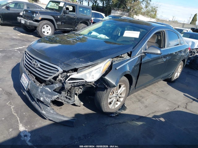 Hyundai SONATA SE 2017 5NPE24AF5HH524835 Image 2