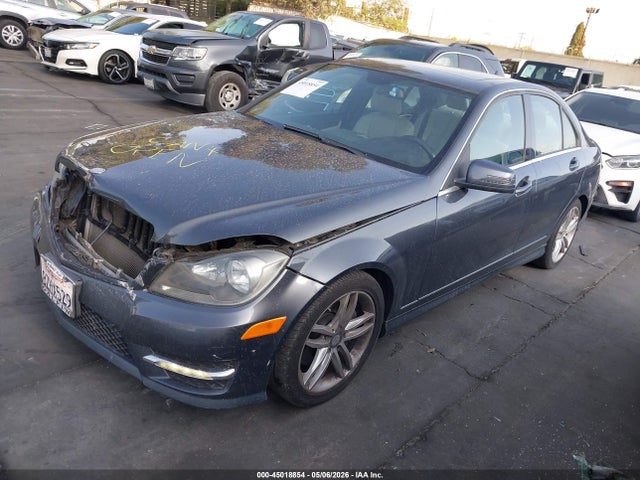 45018854 :رقم المزاد ، WDDGF8AB3DA768606 vin ، 2013 Mercedes-benz C 300 Sport 4matic مزاد بيع