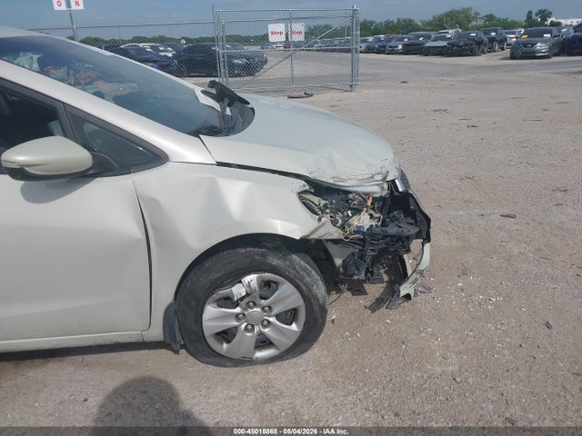 45018868 :رقم المزاد ، KNAFK4A64E5141532 vin ، 2014 Kia Forte Lx مزاد بيع