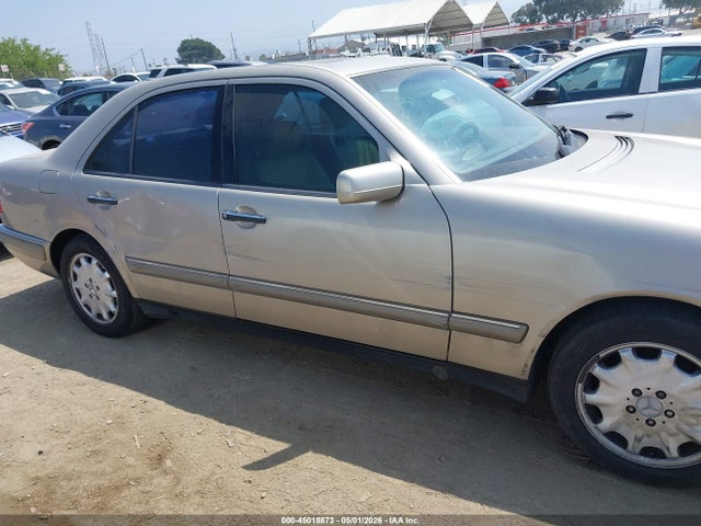 45018873 :رقم المزاد ، WDBJF55F7VA403535 vin ، 1997 Mercedes-benz E 320 مزاد بيع