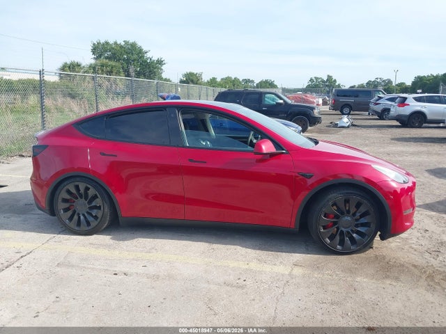 2022 Tesla Model Y Performance Dual Motor All-wheel Drive მანქანა იყიდება აუქციონზე, vin: 7SAYGDEF9NF537707, აუქციონის ნომერი: 45018947
