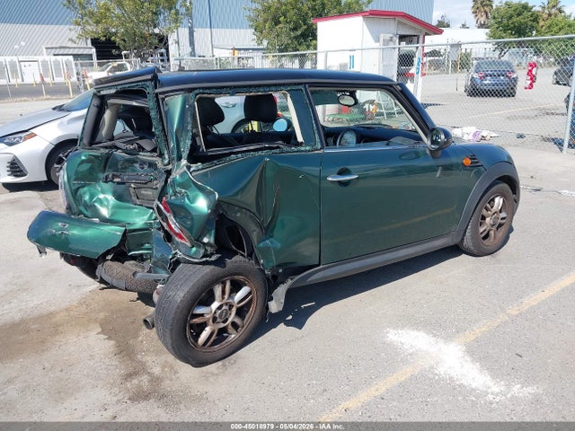 Продажа на аукционе авто 2011 Mini Cooper, vin: WMWSU3C52BT094340, номер лота: 45018979
