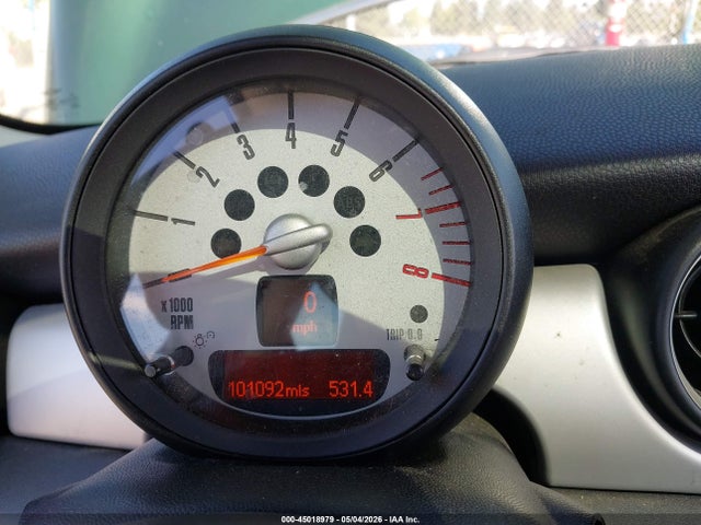 Продажа на аукционе авто 2011 Mini Cooper, vin: WMWSU3C52BT094340, номер лота: 45018979