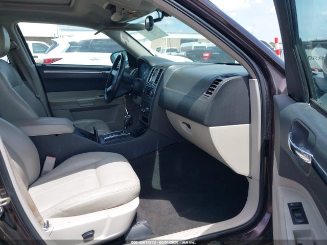 Продажа на аукционе авто 2005 Chrysler 300 Touring, vin: 2C3JA53G55H547795, номер лота: 45018980