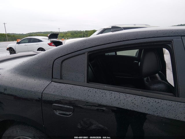 Продаж на аукціоні авто 2016 Dodge Charger Sxt, vin: 2C3CDXHG8GH327624, номер лоту: 45018981