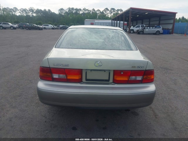 1998 Lexus Es 300 მანქანა იყიდება აუქციონზე, vin: JT8BF28GXW5021517, აუქციონის ნომერი: 45019006