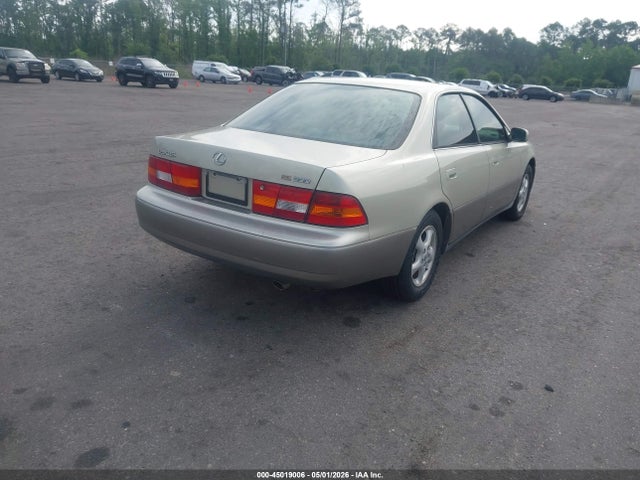 1998 Lexus Es 300 მანქანა იყიდება აუქციონზე, vin: JT8BF28GXW5021517, აუქციონის ნომერი: 45019006
