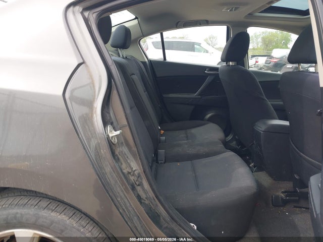 2011 Mazda Mazda3 მანქანა იყიდება აუქციონზე, vin: JM1BL1VF8B1386652, აუქციონის ნომერი: 45019069