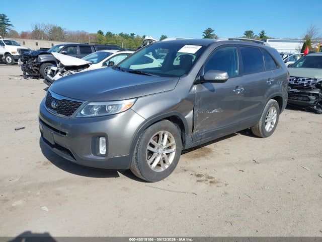 45019106 :رقم المزاد ، 5XYKTDA72FG596024 vin ، 2015 Kia Sorento Lx V6 مزاد بيع