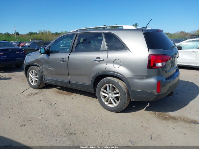 45019106 :رقم المزاد ، 5XYKTDA72FG596024 vin ، 2015 Kia Sorento Lx V6 مزاد بيع